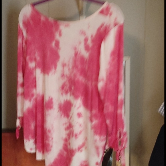 Top - Picture 3 of 3